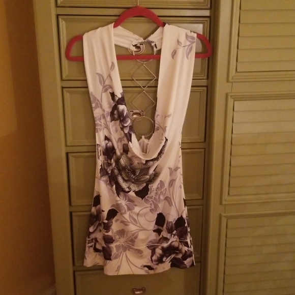 Dresses & Skirts - Super sexy size 6 mini black n whidress